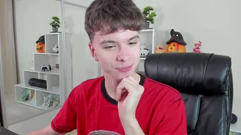 Hey I am Calvin  online show from January 10, 2025, 7:11 pm