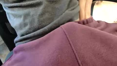 Erik online show from September 30, 2025, 9:47 am