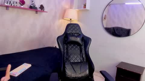 Snapshot of cam_xman chatting on November 21, 2025, 2:38 pm cam_xman online show from November 21, 2025, 2:38 pm