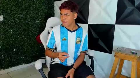 Snapshot of cam_xman chatting on December 15, 2025, 12:37 am cam_xman online show from December 15, 2025, 12:37 am