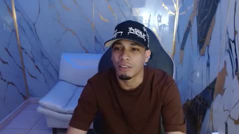 Snapshot of cam_xman chatting on April 21, 2026, 12:33 pm cam_xman online show from April 21, 2026, 12:33 pm