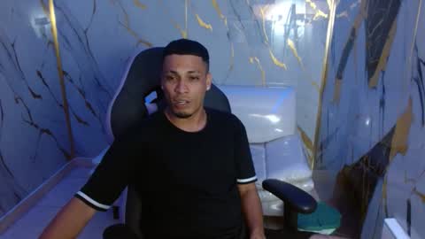 Snapshot of cam_xman chatting on May 14, 2026, 7:04 am cam_xman online show from May 14, 2026, 7:04 am