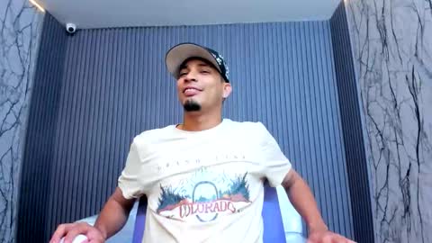 Snapshot of cam_xman chatting on May 31, 2026, 3:19 pm cam_xman online show from May 31, 2026, 3:19 pm