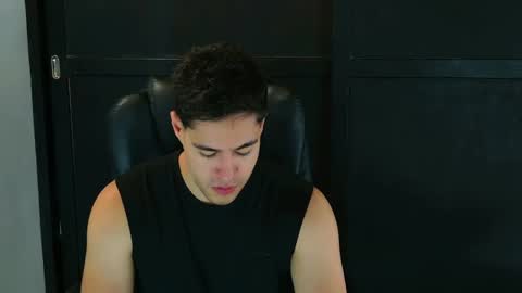 camara110 online show from February 4, 2025, 2:49 am