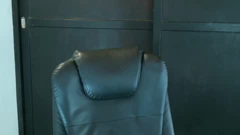 camara110 online show from February 11, 2025, 12:28 am