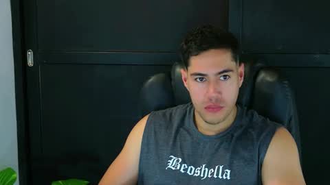 camara110 online show from March 12, 2025, 8:52 pm