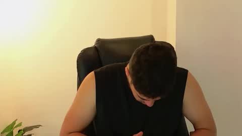 camara110 online show from October 21, 2025, 1:28 am