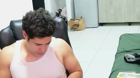 camara110 online show from April 21, 2026, 1:42 am