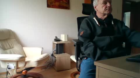 Snapshot of camcologne chatting on February 10, 2025, 2:16 pm camcologne online show from February 10, 2025, 2:16 pm