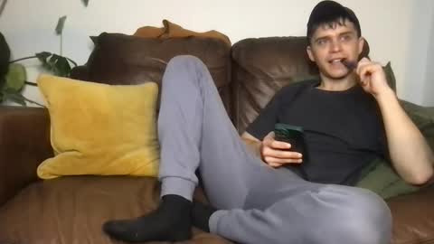 Snapshot of camdoattitude chatting on April 19, 2026, 9:17 pm CamDoAttitude online show from April 19, 2026, 9:17 pm