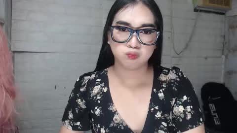 Snapshot of camela_star chatting on October 17, 2025, 6:05 am camela_star online show from October 17, 2025, 6:05 am