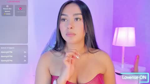 Snapshot of cameliaa_smiith chatting on December 5, 2025, 3:26 am Camelia Smith online show from December 5, 2025, 3:26 am