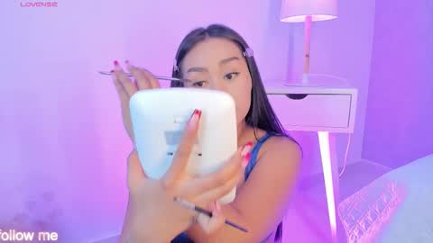 Snapshot of cameliaa_smiith chatting on December 18, 2025, 3:45 am Camelia Smith online show from December 18, 2025, 3:45 am