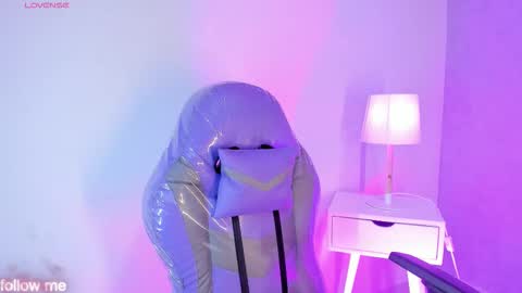 Snapshot of cameliaa_smiith chatting on February 6, 2026, 3:22 am Camelia Smith online show from February 6, 2026, 3:22 am