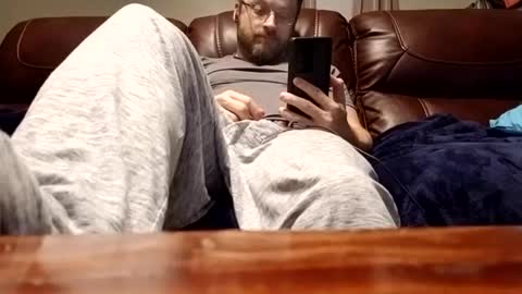 Snapshot of camguy2425 chatting on October 30, 2025, 2:35 am CamGuy online show from October 30, 2025, 2:35 am