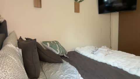 Snapshot of cami_calderon chatting on October 17, 2025, 5:15 pm Camila online show from October 17, 2025, 5:15 pm