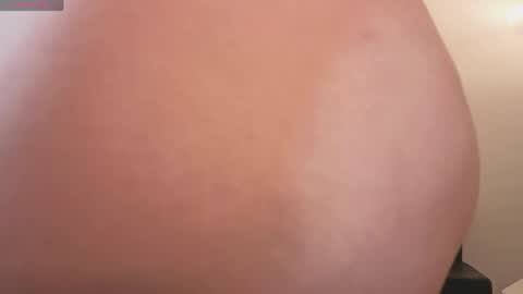 Camila online show from April 16, 2026, 3:18 am