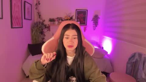 camila online show from November 27, 2025, 2:57 am