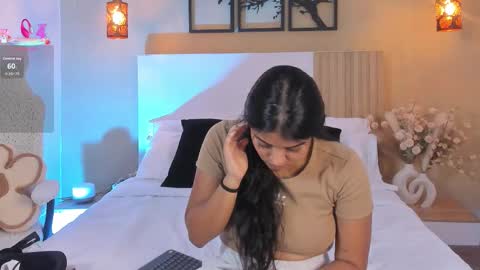 Snapshot of camila_bustamante_ chatting on October 9, 2025, 6:39 pm camila_bustamante_ online show from October 9, 2025, 6:39 pm