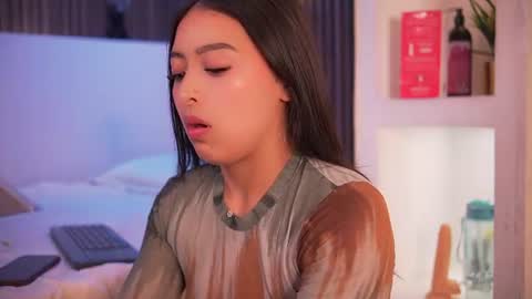 Snapshot of camila_dupont chatting on July 18, 2026, 2:49 am Camila online show from July 18, 2026, 2:49 am