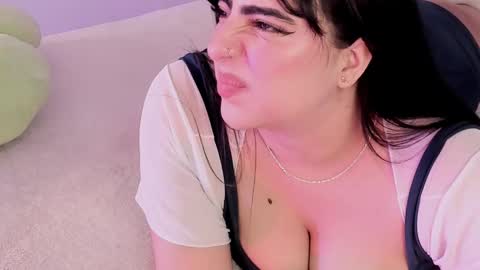 Snapshot of camila_matinez_ chatting on November 14, 2025, 1:04 am Camila online show from November 14, 2025, 1:04 am