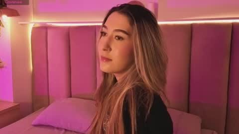 Snapshot of camila_velvet chatting on April 15, 2026, 7:43 pm Camila online show from April 15, 2026, 7:43 pm