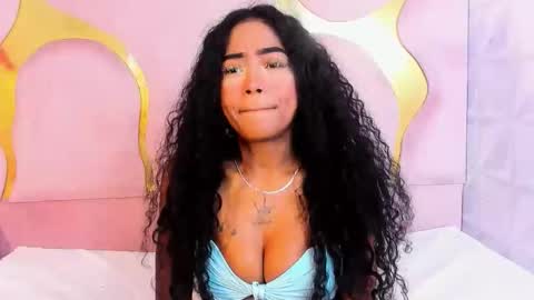 camilaqueenh online show from October 23, 2025, 3:39 am