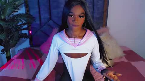 camilaromero18 online show from April 4, 2026, 10:18 pm