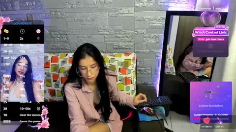 Snapshot of camilavill chatting on December 4, 2024, 10:13 am CamilaVill online show from December 4, 2024, 10:13 am