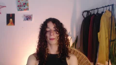 Snapshot of camille_delrey chatting on January 21, 2025, 1:50 am  Camille   online show from January 21, 2025, 1:50 am