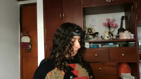 Snapshot of camille_delrey chatting on February 19, 2025, 7:27 pm  Camille   online show from February 19, 2025, 7:27 pm