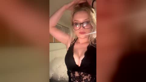 Snapshot of camilleclairexo chatting on March 26, 2026, 7:03 am camilleclairexo online show from March 26, 2026, 7:03 am
