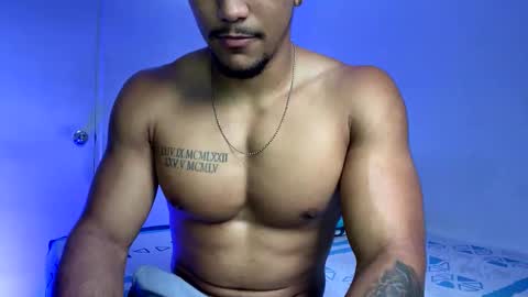 camilo_contre21 online show from January 31, 2025, 9:05 pm