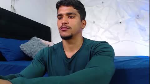 camilo_contre21 online show from October 23, 2025, 7:23 pm