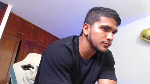camilo_contre21 online show from June 21, 2026, 7:16 pm