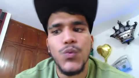 camilo_contre21 online show from July 14, 2026, 9:31 pm