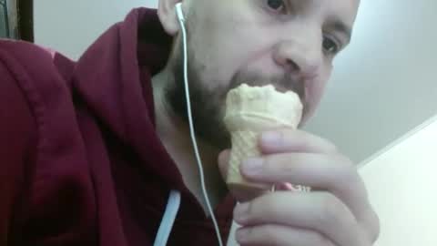 Snapshot of camiloking17 chatting on January 26, 2025, 2:14 am camilo online show from January 26, 2025, 2:14 am