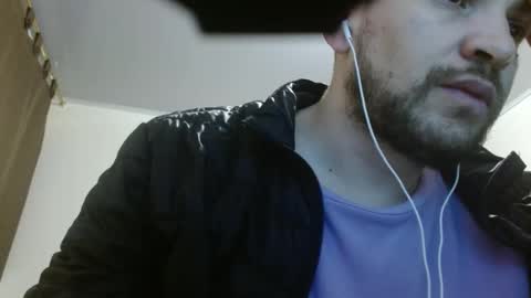 Snapshot of camiloking17 chatting on February 23, 2025, 7:28 pm camilo online show from February 23, 2025, 7:28 pm