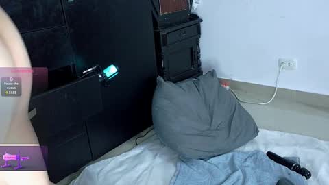 Snapshot of camilonrilli chatting on January 6, 2026, 2:04 am Cami online show from January 6, 2026, 2:04 am