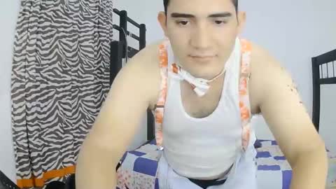 Snapshot of camilowhite_ chatting on October 27, 2025, 8:35 pm Camilowhite  online show from October 27, 2025, 8:35 pm