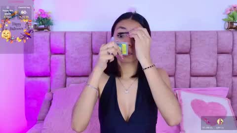 camiluxe online show from October 27, 2025, 12:53 pm