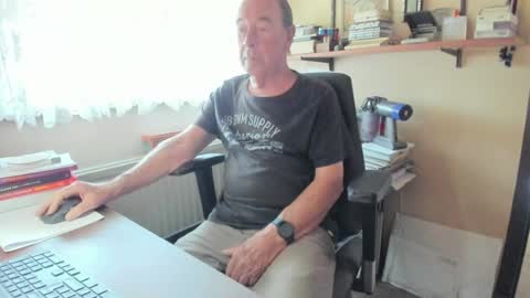 Snapshot of cammee chatting on July 21, 2026, 9:22 am Cammee online show from July 21, 2026, 9:22 am