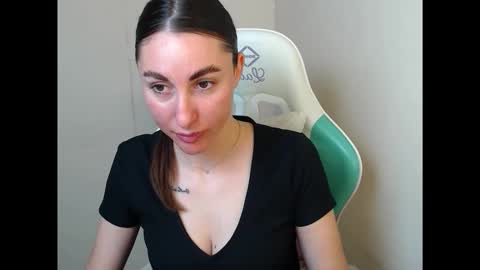 cammila horn online show from April 25, 2026, 5:21 am