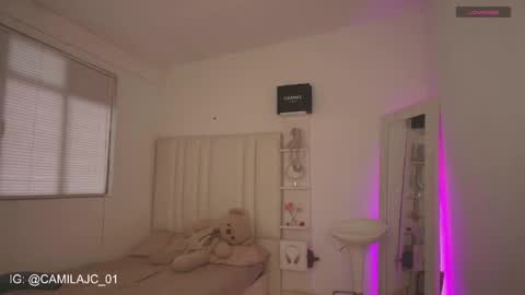 Laura Camila online show from March 27, 2026, 4:40 pm