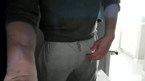 Snapshot of cammyman6900 chatting on April 30, 2026, 3:57 am cammyman6900 online show from April 30, 2026, 3:57 am
