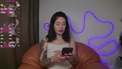 Camomile Lil online show from March 19, 2026, 9:02 am