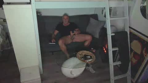 camunication online show from March 4, 2025, 9:22 pm