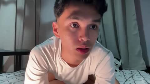 Snapshot of camwithethan chatting on October 27, 2025, 6:01 pm Ethan online show from October 27, 2025, 6:01 pm