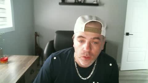 CanadianBacon6969 online show from May 17, 2026, 5:31 pm