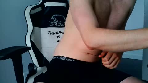 Snapshot of canadianstud18 chatting on May 24, 2026, 1:43 am Devon online show from May 24, 2026, 1:43 am